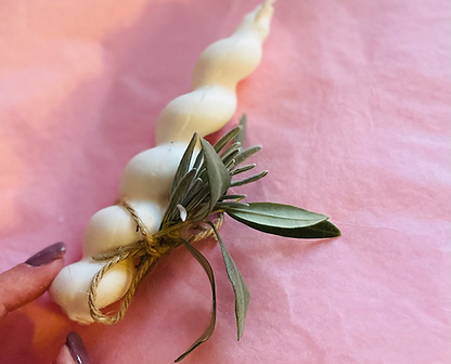 Cierge torsadé cire d’olives , parfum lavande
